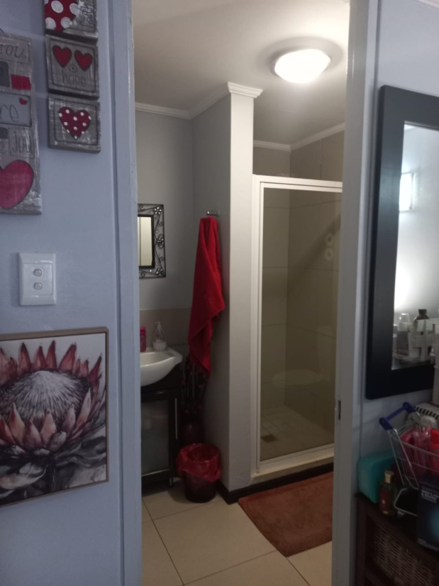 2 Bedroom Property for Sale in Gansbaai Central Western Cape